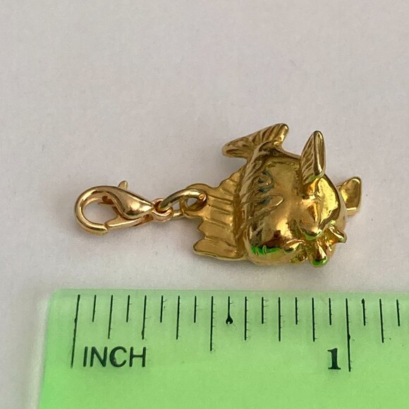Vintage Disney Little Mermaid FLOUNDER Fish Charm Clip On Zipper Pull 3D Gold - Picture 12 of 12